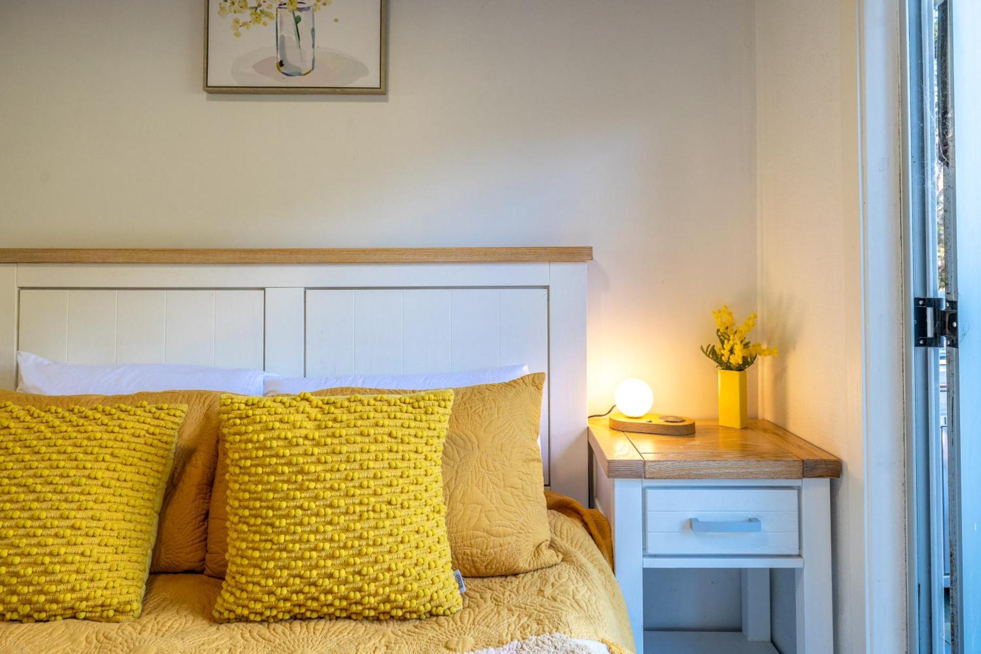 Island Sanctuary - Waiheke Holiday Home Ostend Екстер'єр фото