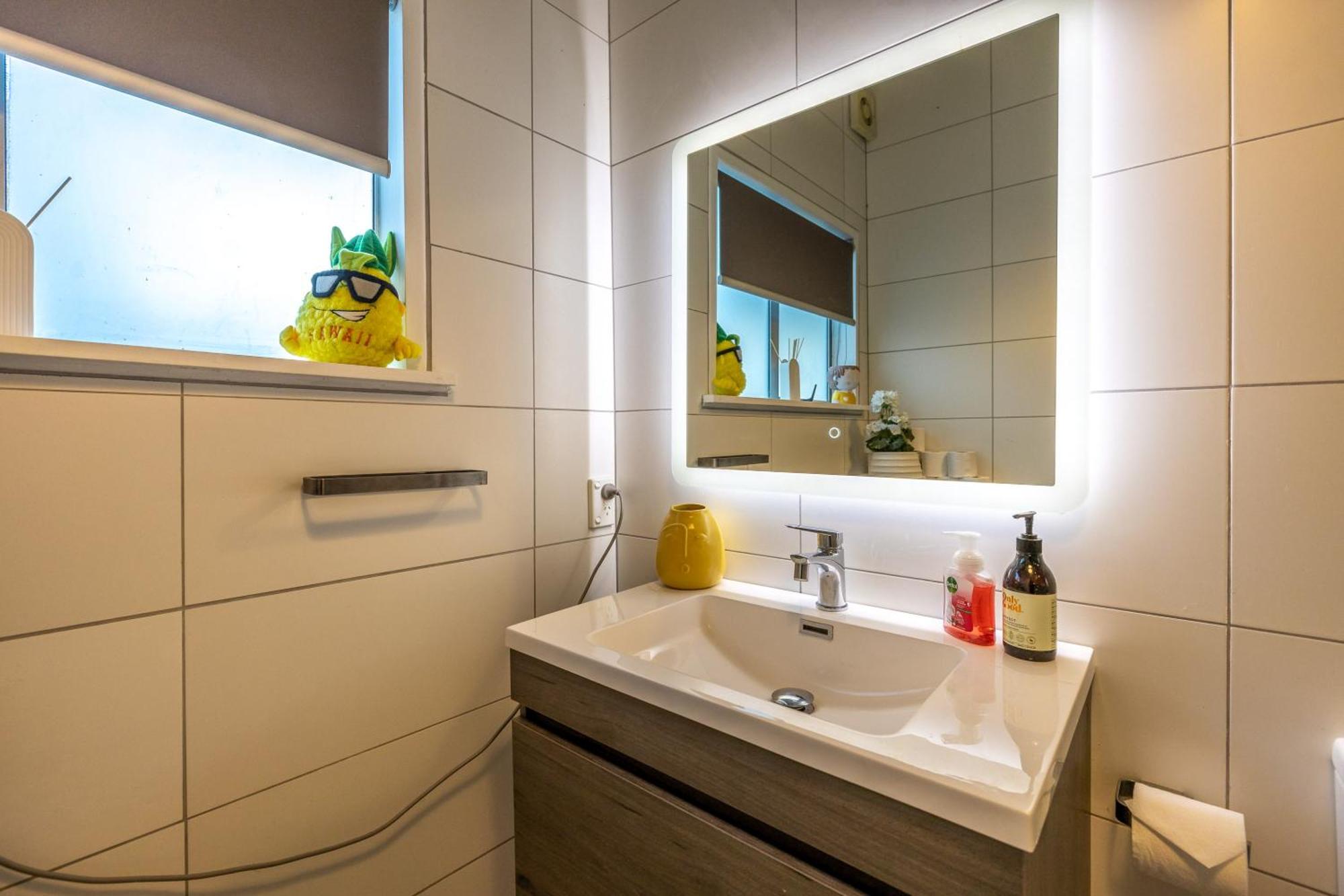 Island Sanctuary - Waiheke Holiday Home Ostend Екстер'єр фото