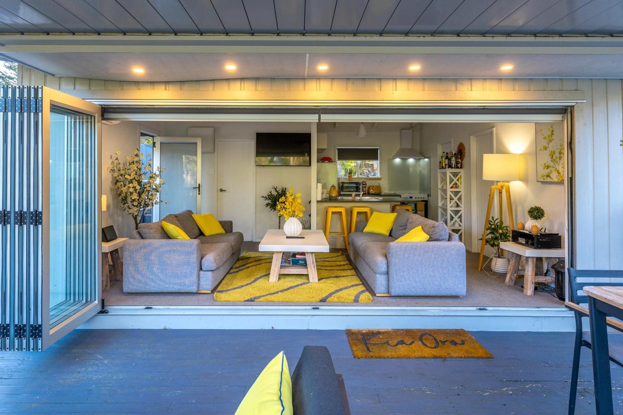 Island Sanctuary - Waiheke Holiday Home Ostend Екстер'єр фото