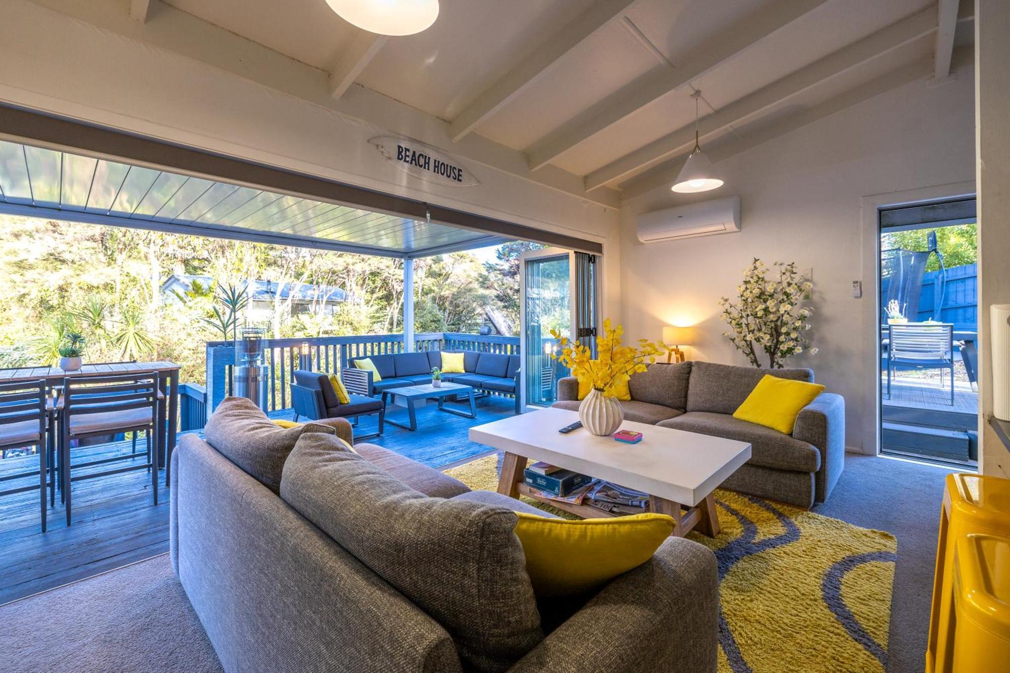 Island Sanctuary - Waiheke Holiday Home Ostend Екстер'єр фото